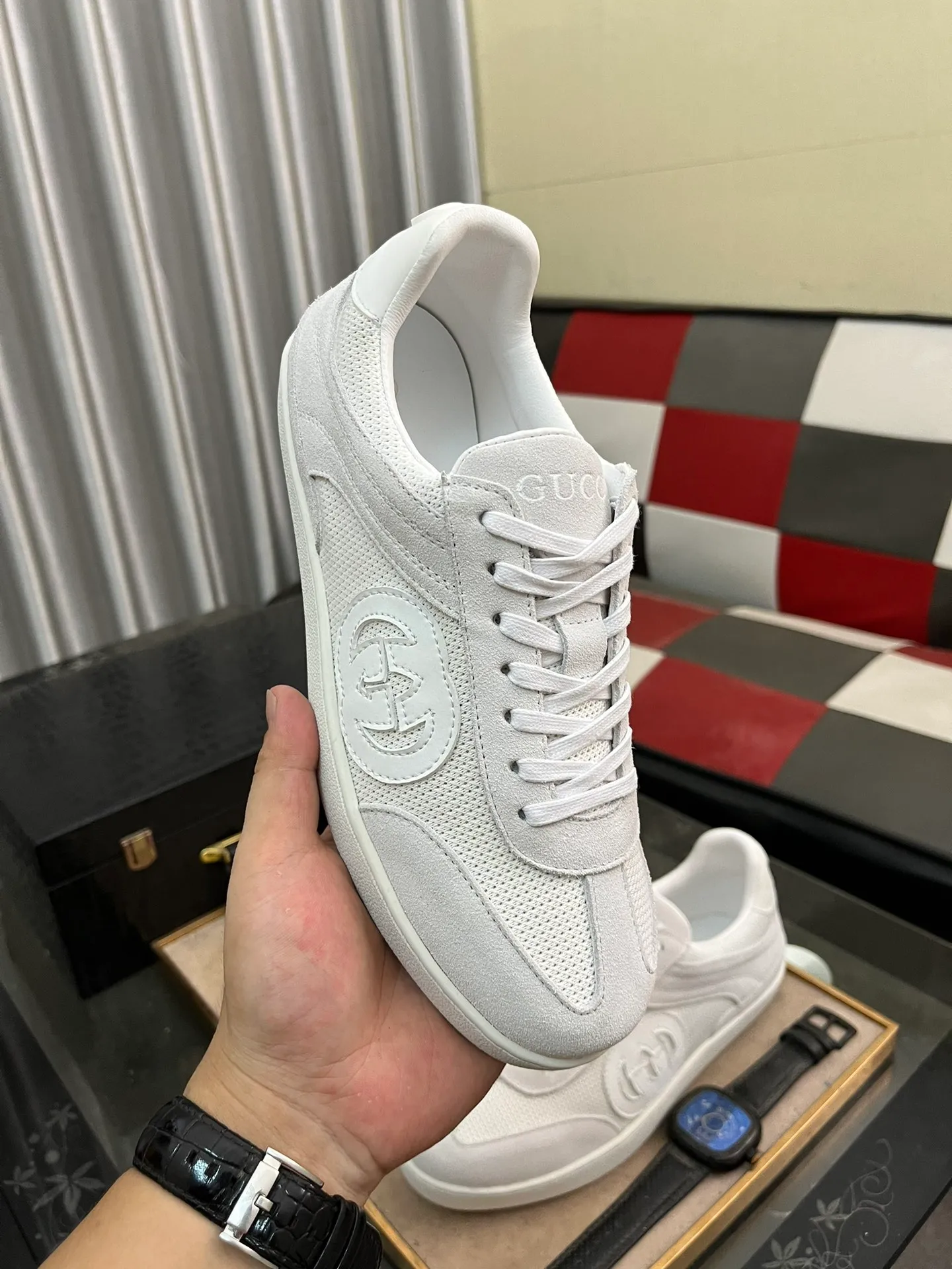 Men's shoes💰380⌚️⌚️[GUCCI] Gucci men's casual shoes are absolutely popular🔥The ultimate matching item for trendy men! The charm of super texture is irresistible, the main recommendation, the flower leather color is bright! The upper is made of high-quality cowhide + brand printed fabric, sheepskin feet, wear-resistant rubber sole, noble and elegant! Extremely comfortable🎁🎁You can be as handsome as you want💪 38-447️⃣colors available